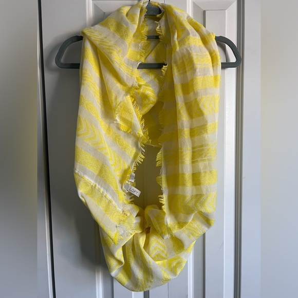 LOFT Accessories - LOFT by Ann Taylor Cotton scarf